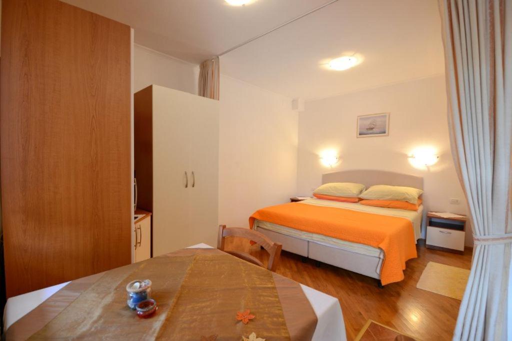 Apartments And Rooms Branka Novigrad  Exterior photo