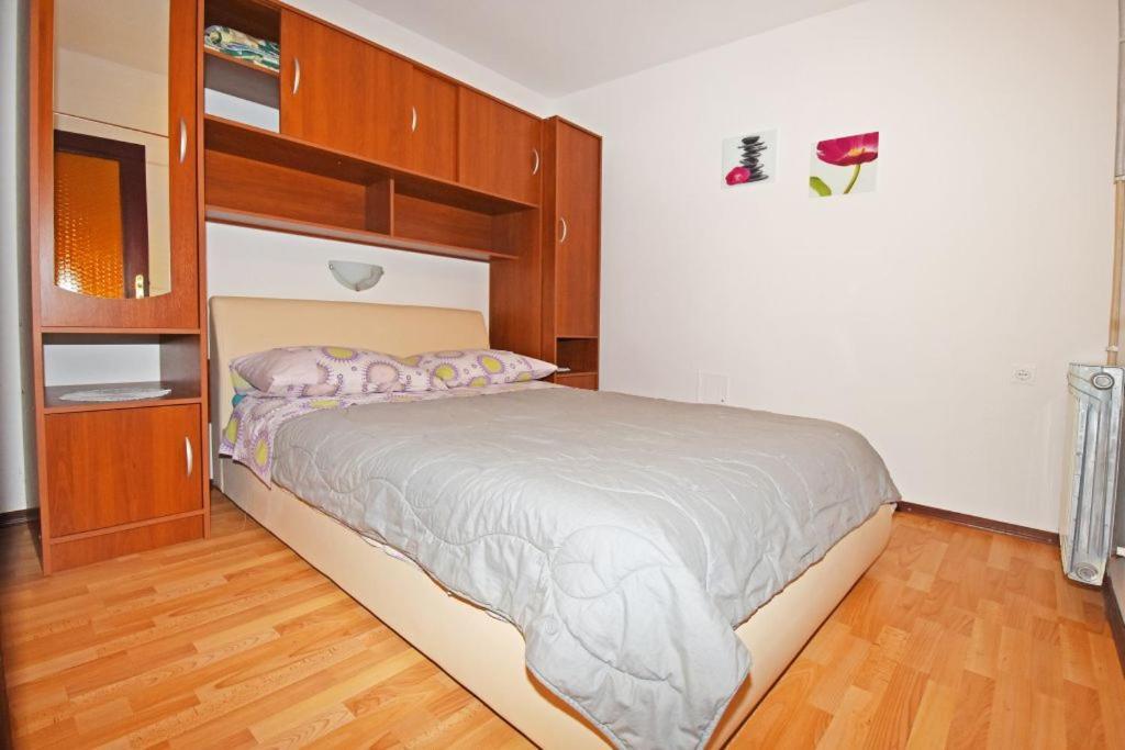 Apartments And Rooms Branka Novigrad  Exterior photo