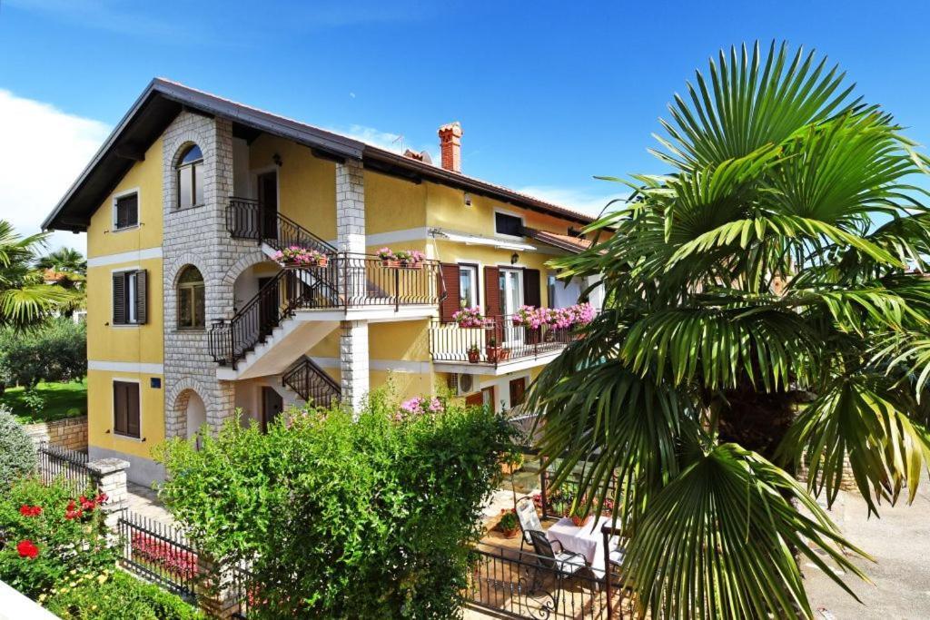 Apartments And Rooms Branka Novigrad  Exterior photo